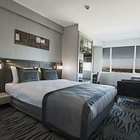 Hotel Akoni 3*