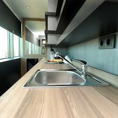 Hotel Akoni 3*