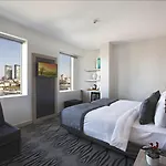 Hotel Akoni 3*