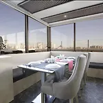 Akoni Hotel