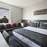 Hotel Akoni