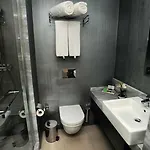 Hotel Akoni