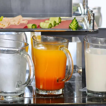 Ξενοδοχείο Akoni 3*