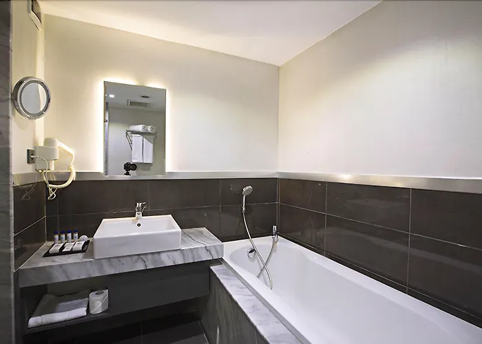 Akoni Κωνσταντινούπολη