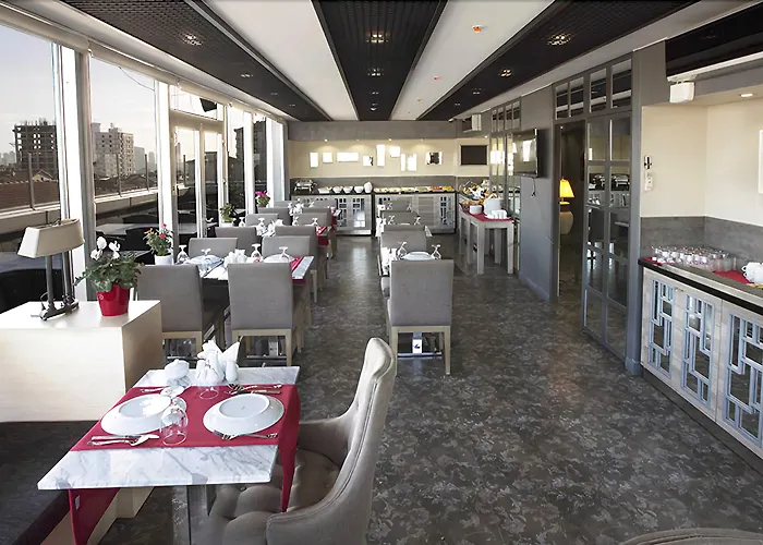 Ξενοδοχείο Akoni