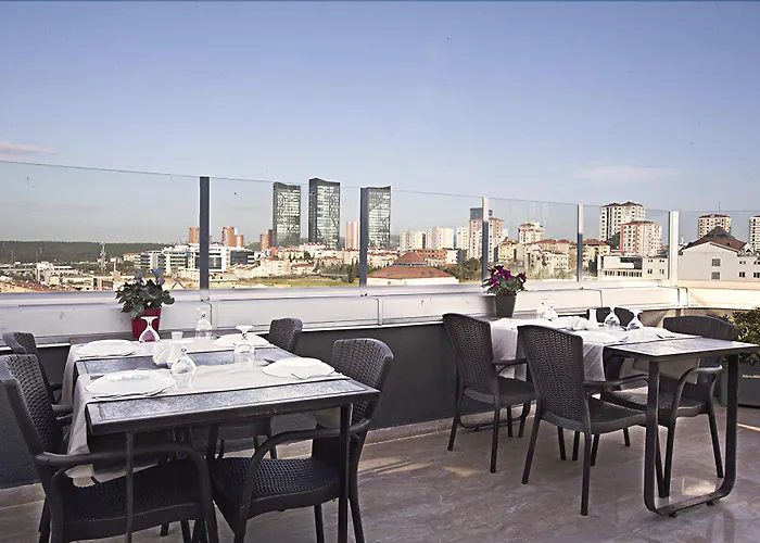 Akoni Κωνσταντινούπολη