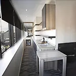 Akoni Hotel