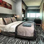Hotel Akoni 3*